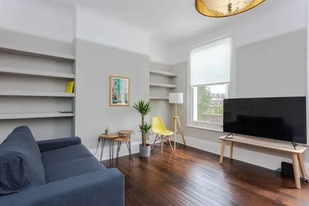 Basic Apart Daire, 1 En Büyük (King) Boy Yatak