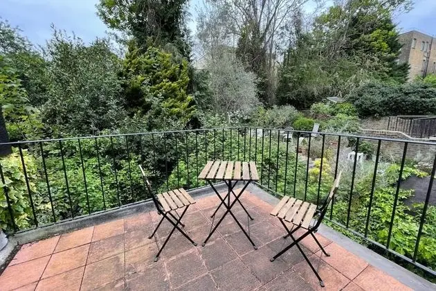 Basic Apart Daire, 1 En Büyük (King) Boy Yatak