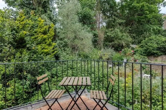 Basic Apart Daire, 1 En Büyük (King) Boy Yatak