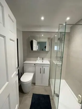 Basic Apart Daire, 1 En Büyük (King) Boy Yatak