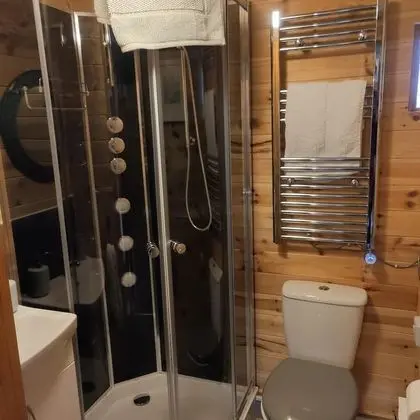 Kır Evi, 1 Büyük (Queen) Boy Yatak
