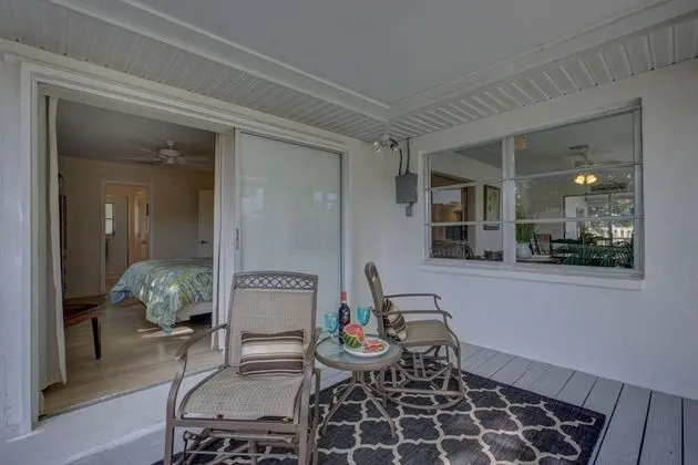 Ev (Peaceful Egret Pool Home in Venice)