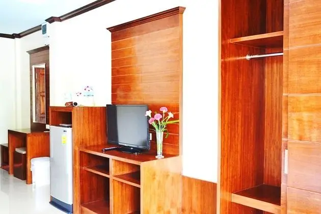 Deluxe Tek Büyük Yataklı Oda, 1 Çift Kişilik Yatak, Havuz Manzaralı