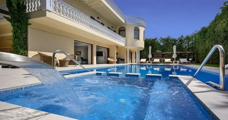 Villa