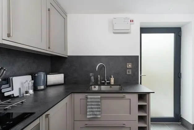 Ev (1 Bedroom)