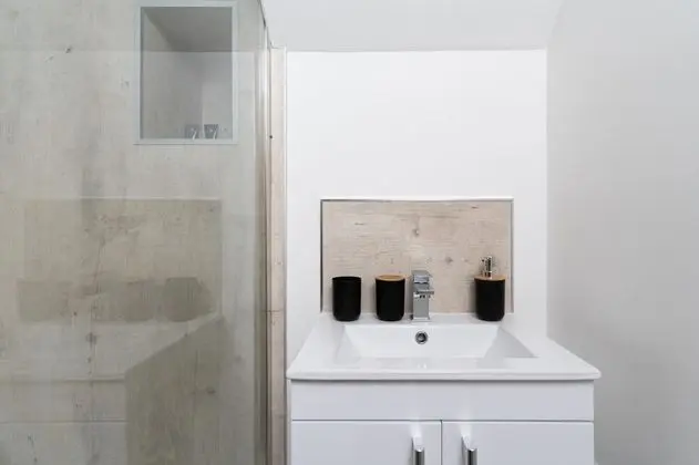 Ev (1 Bedroom)