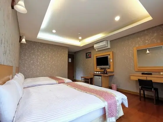 Standard Dört Kişilik Oda