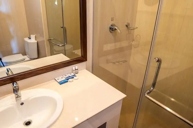 Deluxe Tek Büyük Yataklı Oda, 1 Yatak Odası, Deniz Manzaralı, Denize Bakan