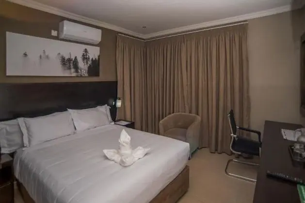 Luxury Tek Büyük Yataklı Oda, 1 Yatak Odası, Sigara İçilmez, Bahçe Manzaralı
