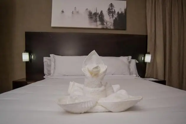 Luxury Tek Büyük Yataklı Oda, 1 Yatak Odası, Sigara İçilmez, Bahçe Manzaralı