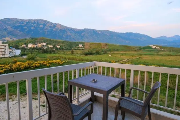 Dört Kişilik Oda, Dağ Manzaralı