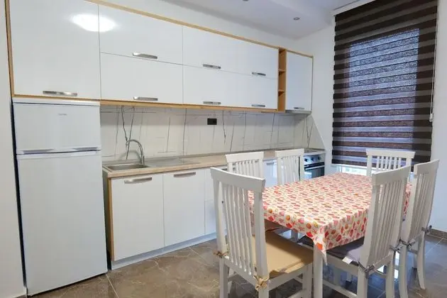 Dört Kişilik Oda, Kısmi Deniz Manzaralı