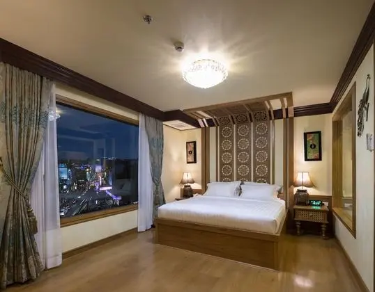 Grand Peak Pangniman Room