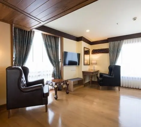 Grand Peak Pangniman Room