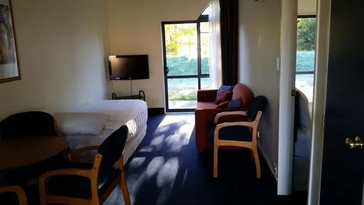 Apart Daire, 1 Yatak Odası, Küçük Mutfak, Zemin Kat