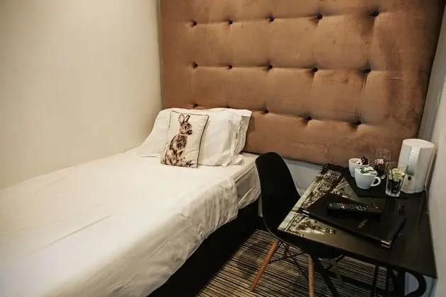 Deluxe Üç Kişilik Oda, Banyolu/Duşlu
