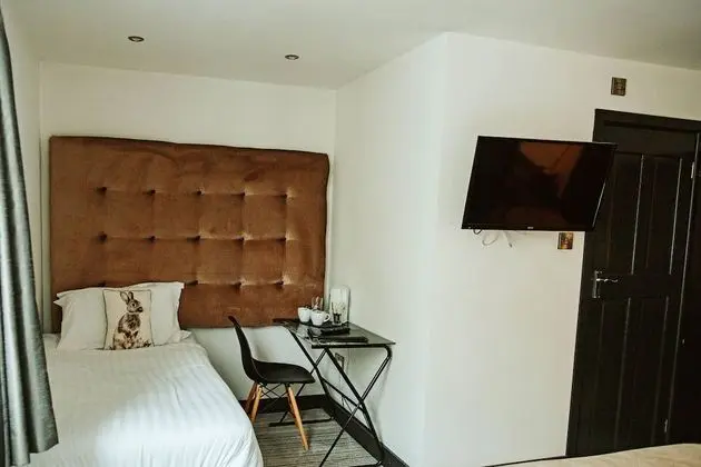 Deluxe Üç Kişilik Oda, Banyolu/Duşlu