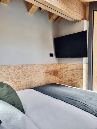 Tek Büyük Yataklı Oda, Balkon, Dağ Manzaralı