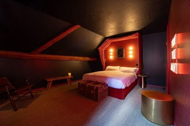 Superior Tek Büyük veya İki Ayrı Yataklı Oda