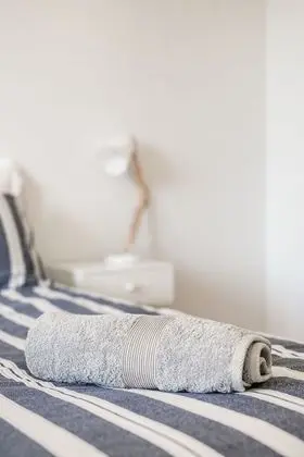 Tek Büyük veya İki Ayrı Yataklı Oda, Engellilere Uygun, Ortak Banyo