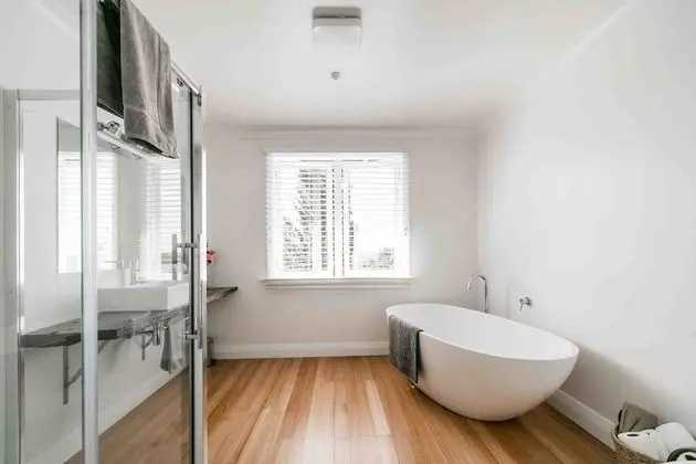 Tek Büyük veya İki Ayrı Yataklı Oda, Ortak Banyo, Dağ Manzaralı