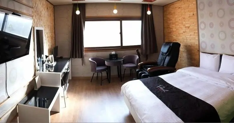 Business Tek Büyük Yataklı Oda