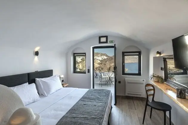 Standard Stüdyo (Double, Caldera View)