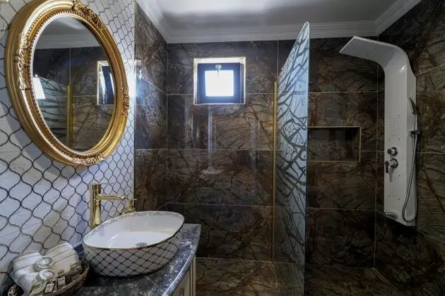 Junior Suite, Şehir veya Dağ Manzaralı, Balkonlu