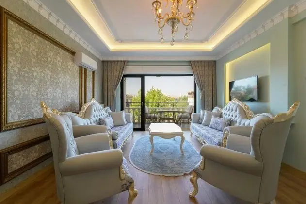 Junior Suite, Şehir veya Dağ Manzaralı, Balkonlu