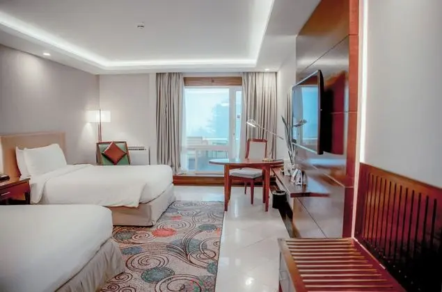 Deluxe Tek Büyük veya İki Ayrı Yataklı Oda, Balkon, Dağ Manzaralı