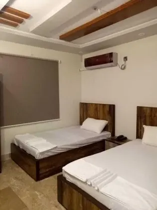 Comfort Tek Büyük veya İki Ayrı Yataklı Oda