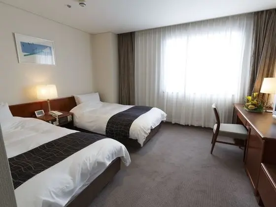 İki Ayrı Yataklı Oda, Sigara İçilmez