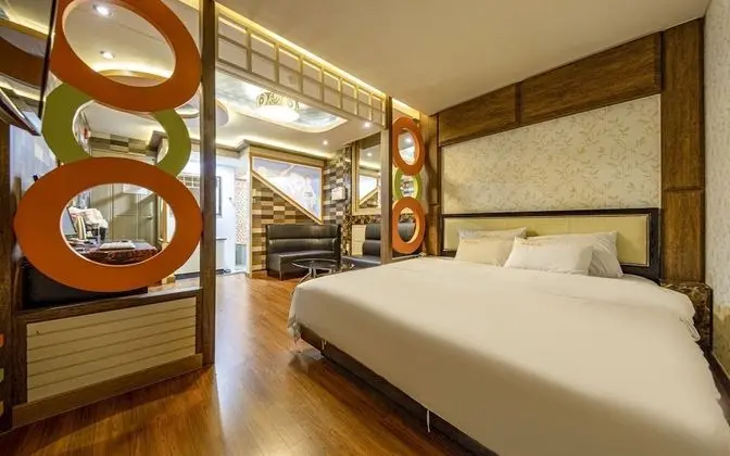 Oda (Deluxe (Netflix))