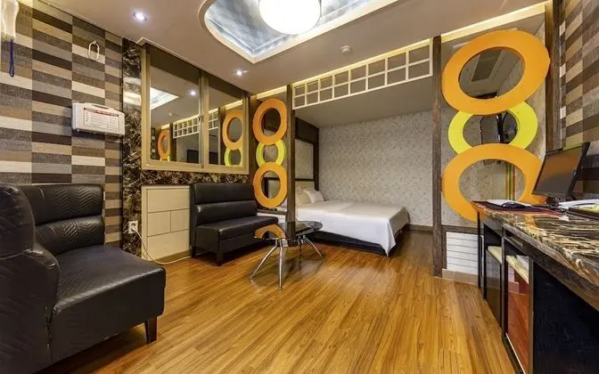 Oda (Deluxe (Netflix))