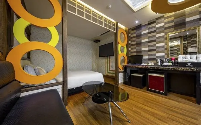 Oda (Deluxe (Netflix))