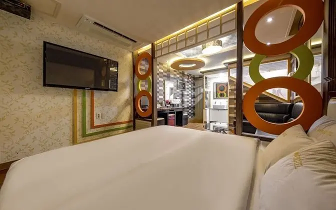 Oda (Deluxe (Netflix))