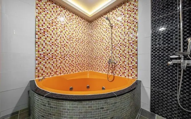 Oda (Deluxe (Netflix))