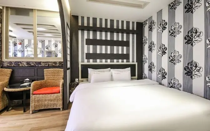 Oda (Deluxe (Netflix))