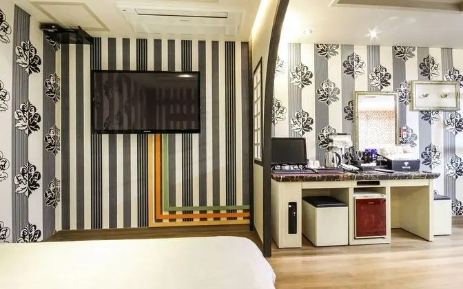 Oda (Deluxe (Netflix))