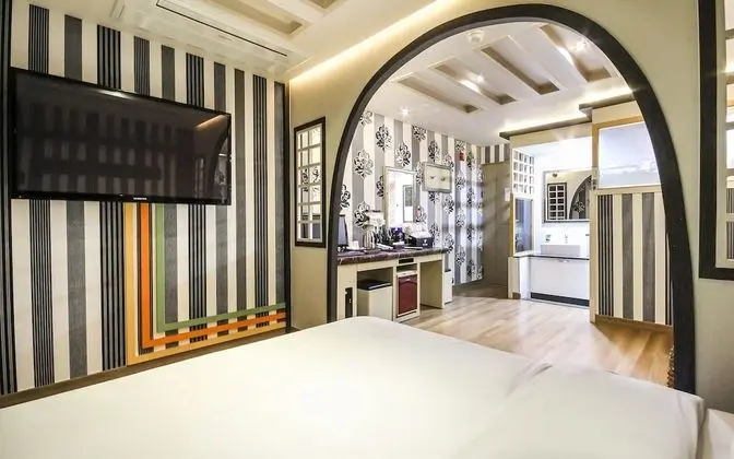 Oda (Deluxe (Netflix))