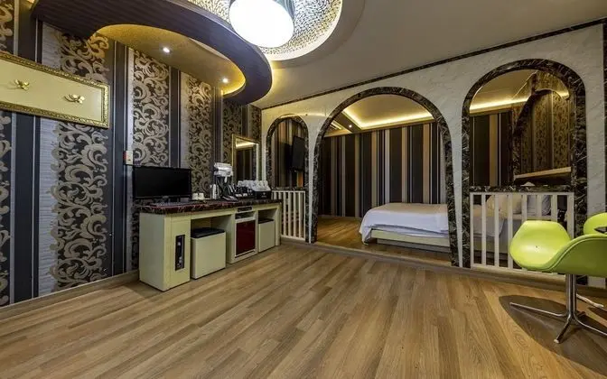 Oda (VIP (Large King Ondol Netflix availab)