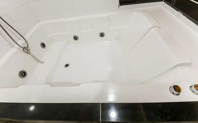 Oda (VIP (Large King Ondol Netflix availab)