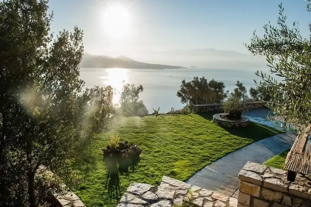 Deluxe Villa
