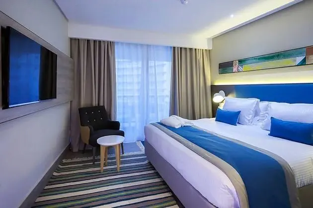Standard Oda, 1 En Büyük (King) Boy Yatak ve Çekyat, Şehir Manzaralı
