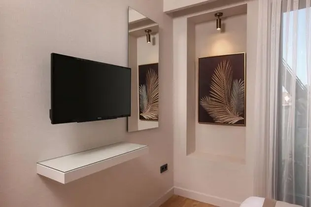 Suite, Sokak Manzaralı, Klimalı