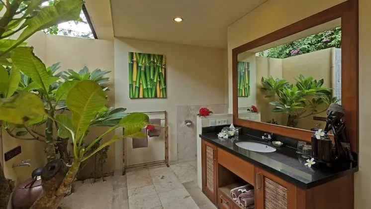Suar Family Room