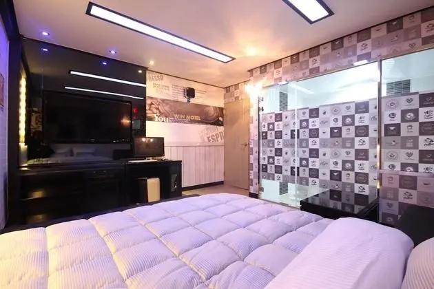 Oda (Special Room (Netflix))