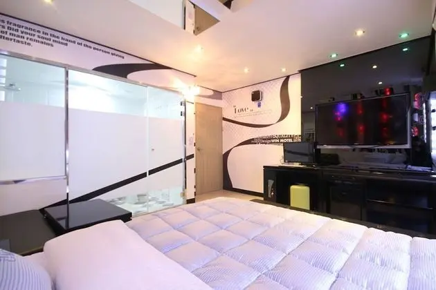 Oda (Special Room (Netflix))