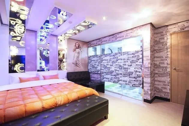 Oda (Special Room (Netflix))