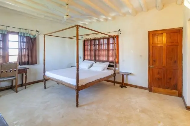 Villa, 4 Yatak Odası, Teras, Havuz Manzaralı